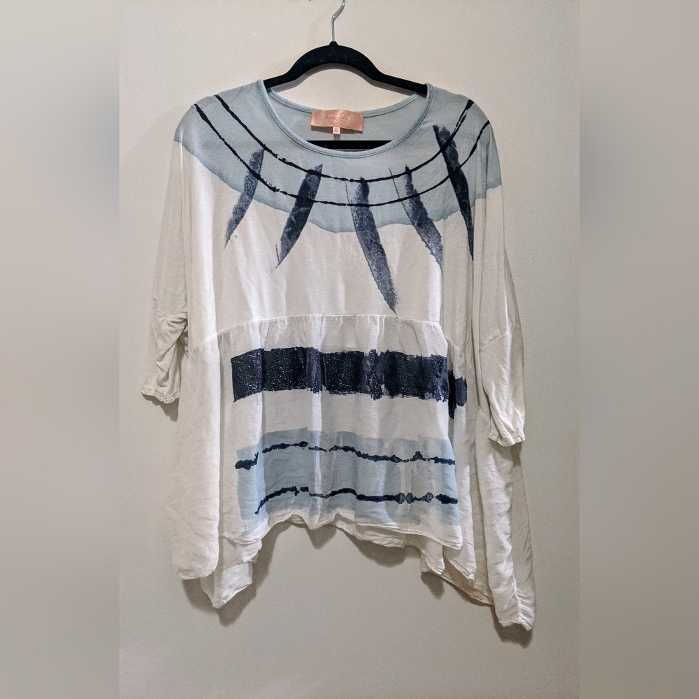 Scandal Silk Blend Flowy Romantic Blue and White 3/4 Length Sleeve Top s…